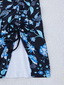 SHEIN Set de 3 atuendos de playa para mujer: Top con cordón estampado con plantas de diseño aleatorio, pantalones negros de corte alto con falda con estampado aleatorio y cordón, elegante conjunto de bikini - Multicolor - Ver 6