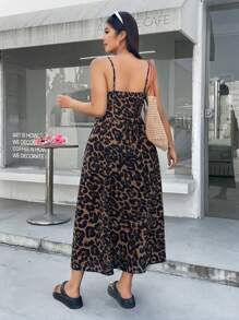 SHEIN PETITE CURVE 加大码豹纹细肩带露背连衣裙，配有可调节腰带和隐形拉链，适合春夏季
