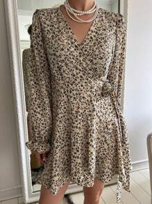 DAZY Vestido corto de mujer con mangas farol, cuello en V y estampado floral, color albaricoque, para primavera/verano/otoño