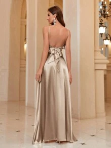 SHEIN Belle 纯色褶皱高开叉伴娘吊带裙优雅正式晚会舞会婚礼宾客礼服，适合毕业典礼、晚宴派对礼服