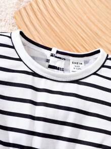 SHEIN Vintaside Kids Baby Girl Spring&Summer Casual Style ,Interlocking Short Sleeve Romper