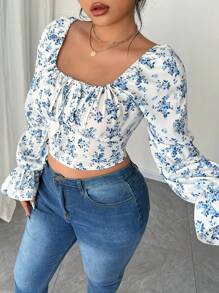 Celure Blusa de talla grande para mujer con mangas acampanadas, cuello cuadrado y cordón, con estampado floral ditsy en blanco