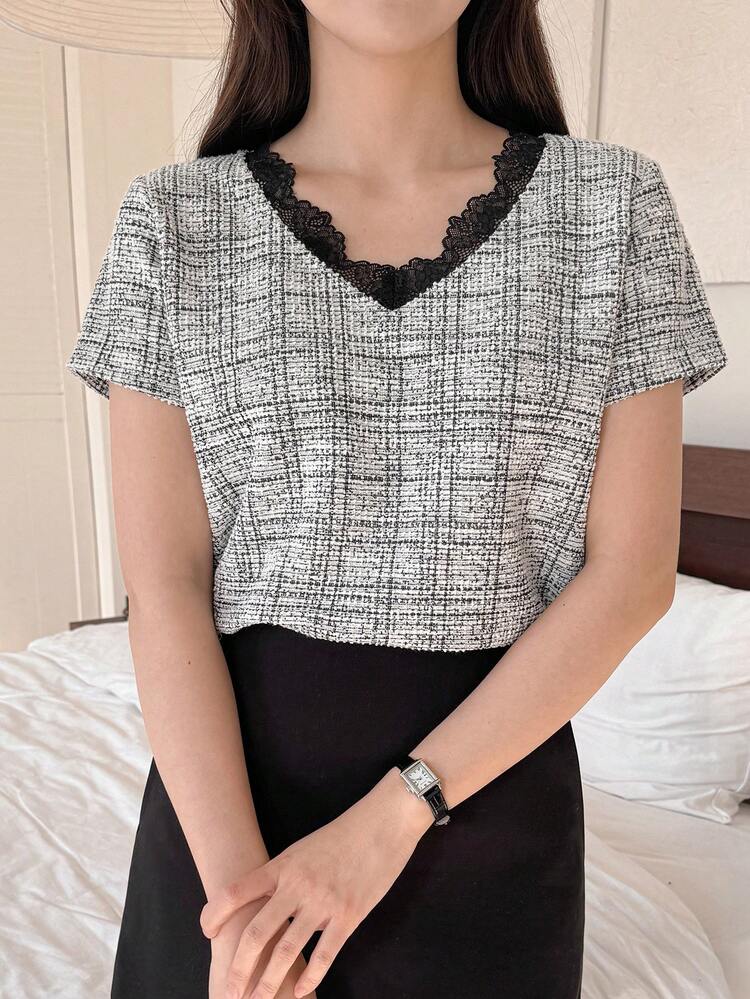 Women's Plaid Fabric V-Neck Lace Patchwork Short Sleeve T-Shirt Cute Tops