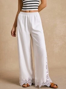 Poéselle Damen weiße Urlaubs-Lässig-Hose aus Feinstrick mit Skelett-Muster und weitem Bein, Skelett-Asymmetrischer Saum, Sommermode für Damen, Frühlingskleidung, Mühelose Chic-Essentials, Business Lässig für Damen - Weiss - Übersicht 1