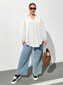 SHEIN Essnce 大码女式秋冬休闲宽松舒适 V 领黑色长袖衬衫、秋季女装、女式衬衫、曲线上衣、老款、黑色上衣、商务休闲女装、女士办公室装、女士服装、女士上衣、返校节、教师、工作上衣 - 白色 - 查看 4