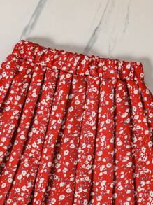 SHEIN Young Girls' Vacation Casual Ditsy Floral Embroidery Puff Sleeve Shirt + Ruffle Hem Mini Skirt 2 Pieces Set