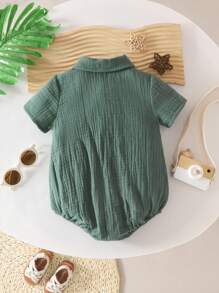 1pc Infant/Baby Boy Casual Olive Green Short Sleeve Polo Collar Button-Up Bodysuit With 2 Pockets, Suitable For Spring/Summer Outings, Lounging, And Vacation Activities, Kid Clothes,Baby Clothes, Baby Bodysuit, Baby Bodysuit, Infant Baby Boys Outfits,3M-2T - Green - View 2