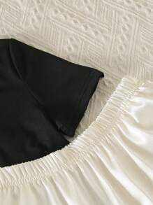SHEIN Fete Casual Minimalist Zilnic Decolteu rotunjit Mânecă scurtă Tricou cu talie înaltă, lucioasă, Culoare uni, Mini fuste plisate