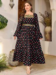 Al Najma رمضان فستان برقبة مربعة وأكمام مكشكشة وشقف مخملي وربطة خصر بفيونكة وطباعة زهرية أنيقة للمقاسات الكبيرة للنساء