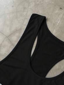 Gym Rark 男士运动无袖T恤，吊带背心，训练健身运动休闲上衣，街头风落袖剪裁，吸湿排汗，透气速干，黑色常规版型面料，圆领，略带弹性，印有黑猩猩举重字母图案，休闲运动无袖T恤，背心，运动上衣，透气轻盈 - 黑色 - 查看 4