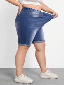 SHEIN CURVE+ Plus Size Women Blue Elastic Casual Roll-Up Hem Slim Fit Denim Shorts For Summer - Medium Wash - View 8