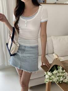 DAZY Women's Crew Neck Color Block Short Sleeve T-Shirt - White - View 11