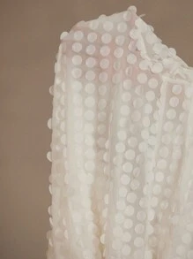 Aveloria Rosie 优雅法式时尚高端纹理面料略带透明系带领扣长袖衬衫，适合情人节和婚礼季节 - 白色 - 查看 8