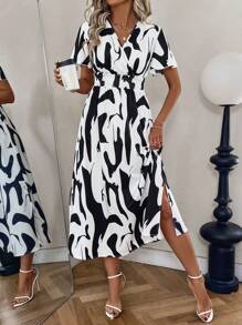 SHEIN Clasi 女士 V 领休闲腰部褶饰印花 A 字形连衣裙 - 黑與白 - 查看 1