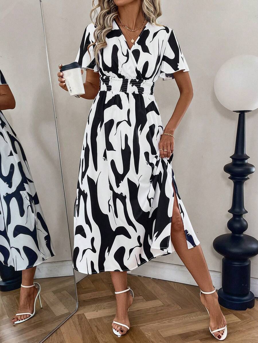 SHEIN Clasi 女士 V 领休闲腰部褶饰印花 A 字形连衣裙 - 黑與白 - 查看 1