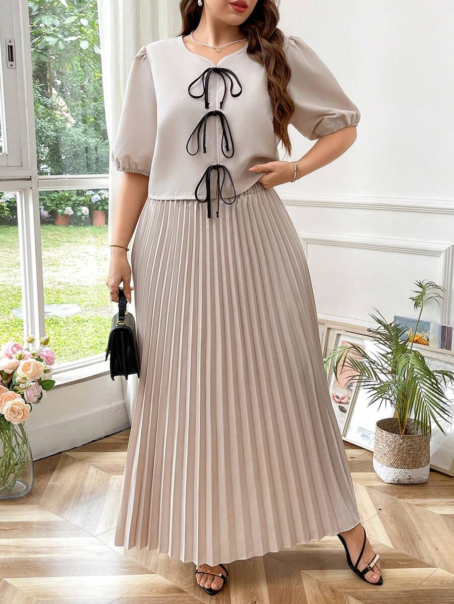 SHEIN Privé 2 件大码女式套装：短袖圆领黑色蝴蝶结简约优雅上衣和宽松长款百褶裙，适合通勤，灰色和杏色新品