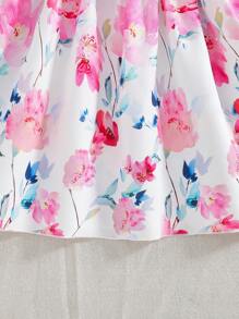 SHEIN 1 pieza Top corto con acabado de encaje y estampado floral "Garden" para niñas y niñas pequeñas, con vestido de tela blanca, conjunto casual de vacaciones para primavera/verano apropiado para el look dulce de niñas en días festivos