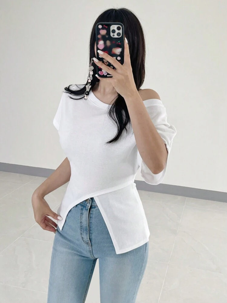 Women Off Shoulder Solid Color Round Neck Split Asymmetrical Hem Short Sleeve T-Shirt, White, Spring/Summer