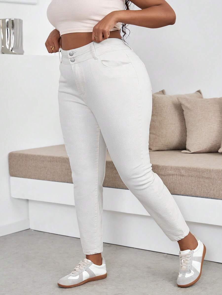 SHEIN Essnce Plus Size Simple Plain Denim Jeans, Casual For Everyday Wear - White - View 1