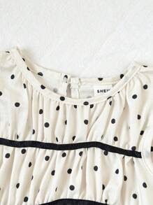 SHEIN Baby Girl Infant Toddler 0-3years Casual Elegant Daily Black & White Polka Dot Bow Ribbon Pleated Sleeveless Blouse Tee Shirt - Apricot - View 7