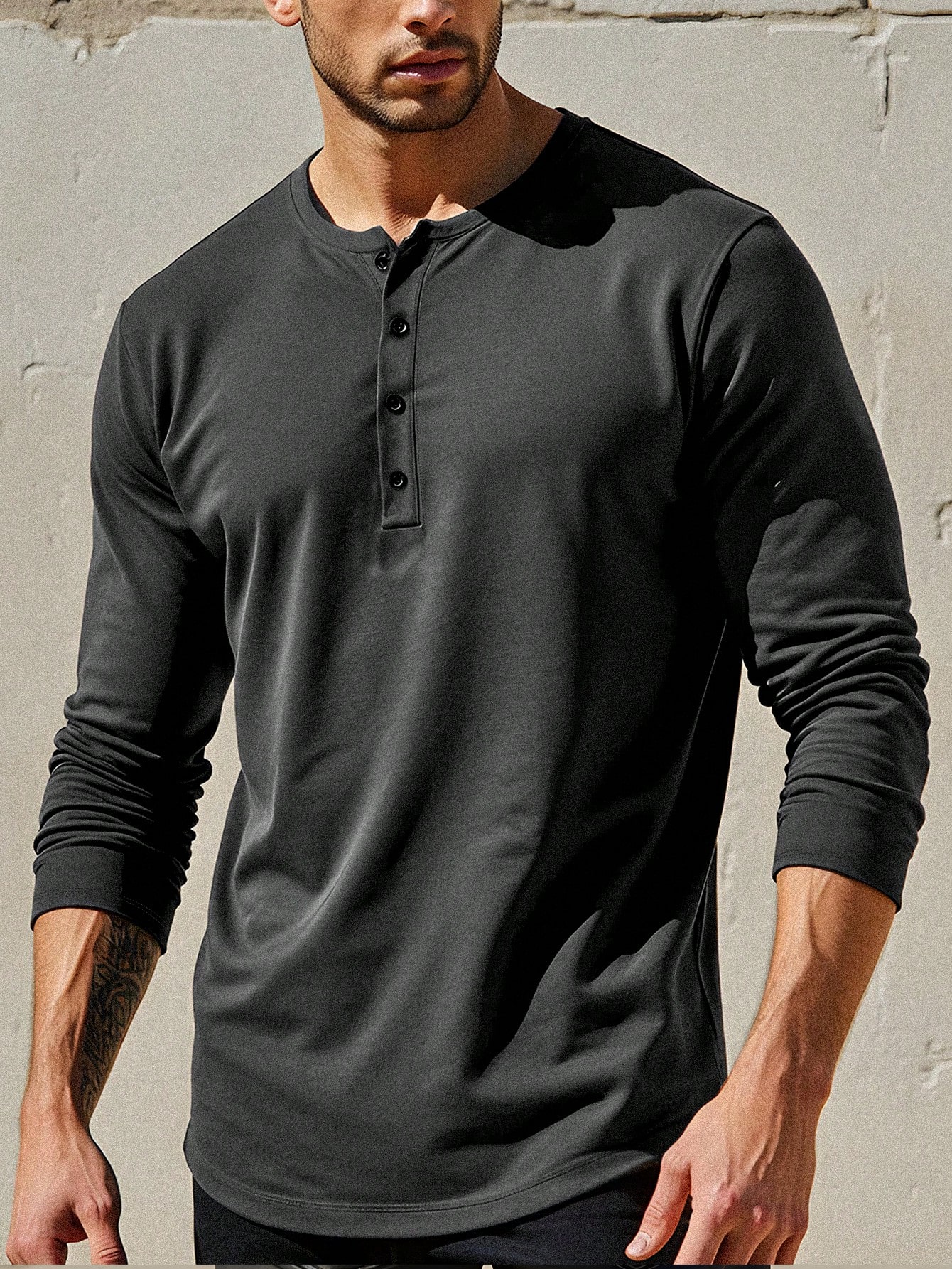 Men's Solid Color Relaxed Fit Long Sleeve Henley T-Shirt