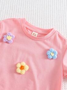 Cozy Pixies Ensemble 2 pièces pour bébé fille: top à col ras-du-cou à manches courtes et fleurs 3D en tricot doux, short à taille élastique - Multicolore - Voir 7