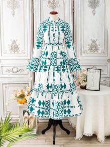 SHEIN 1pc Teen Girl Geometric Digital Print V-Neck A-Line Ruffled Hem Loose Fit Long Sleeve Spring/Ramadan Dress, Suitable For Outing And Home(Sibling Outfits Matching Outfits, 2 Pieces Sold Separately) - Blue and White - View 1