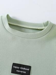 SHEIN 2pcs/Set Young Boy Kid Outfit, Stylish Contrast Color Comfortable Knit Short Sleeve Crew Neck Top And Matching Shorts Set, Casual Houndstooth Suitable For Travel, Vacation In Summer