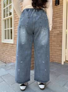 Dazy Plus 蝴蝶结刺绣修身直筒休闲牛仔裤，适合所有季节 - 藍色 - 查看 2