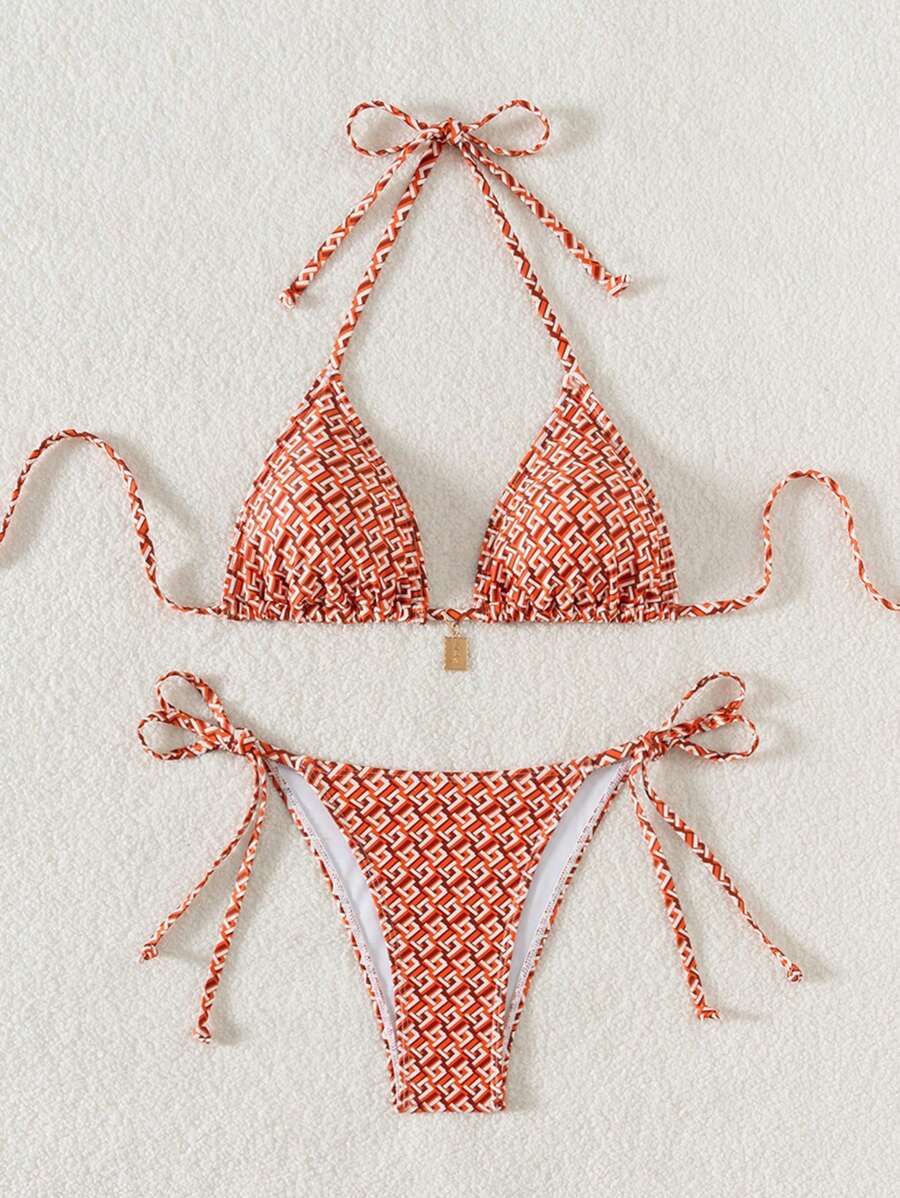 Conjunto de bikini de triángulo con estampado geométrico y colgante de metal para el cuello, atuendo de verano para vacaciones - Multicolor - Ver 1