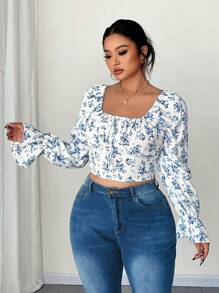Celure Blusa de talla grande para mujer con mangas acampanadas, cuello cuadrado y cordón, con estampado floral ditsy en blanco