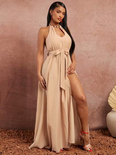 SHEIN SXY 春夏约会情人节婚礼优雅度假装女士生日装浅橙色亚麻编织面料褶皱高开叉吊带领口镂空腰带装饰超长秋千裙领口配彩色木珠链装饰