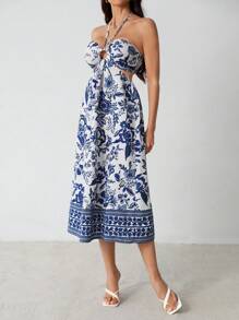 SHEIN Tall 女士蓝白花朵印花挂脖镂空腰浪漫休闲度假连衣裙 - 藍白色 - 查看 6