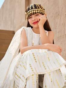 2 件套 Tween Girl 金箔装饰上衣、喇叭裤和斗篷