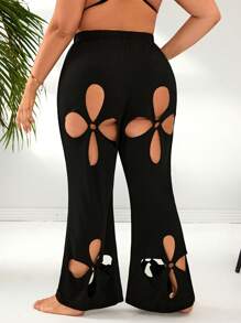 SHEIN Swim Curve 1pc Plus Size Women Hollow Flower Sexy Casual Vacation Beach Cover Up Pants For Summer Beach Vacation - Black - View 2