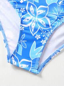 1 Set Of 3 Pieces Girls' Swimwear: Printed Random Blue Camisole Top And Shorts, Plus Solid Blue Chiffon Cover-Up Skirt, With Navy Tropical Floral Pattern, Featuring Sweet Style. Suitable For Summer, Swimming And Beach Activities Tween Girl Summer Clothes Tween Summer Cloths Tween Summer Clothes Girls Summer Holiday Girls Big Kids Blue Floral Print 3-Piece Swimsuit Tankini Set With Ruffle Skirt Quick Dry Bathing Suit For Beach Pool Vacation Girls' Swimsuit Set