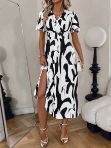 SHEIN Clasi 女士 V 领休闲腰部褶饰印花 A 字形连衣裙 - 黑與白 - 查看 6