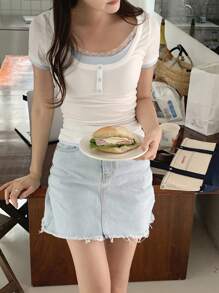 DAZY Women's Crew Neck Color Block Short Sleeve T-Shirt - White - View 2