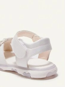 Cozy Pixies 女童夏季发光心形镂空白色 PU 凉鞋，防滑鞋底，可爱百搭 - 白色 - 查看 9