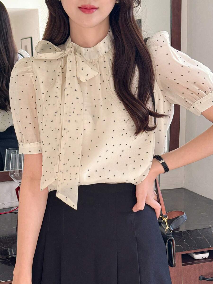 DAZY 女士优雅波尔卡圆点短袖系带套头衫，商务休闲女装秋季 - 杏色 - 查看 1