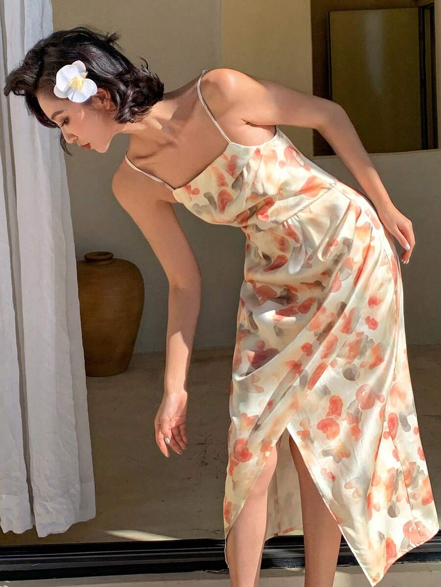 DAZY Vestido de mujer con estampado floral, plisado, con abertura y sin mangas, de largo medio, tipo vestido de verano