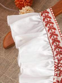 SHEIN 女婴时尚法式复古刺绣装饰衬衫新款盖袖连衣裙 - 白色 - 查看 6