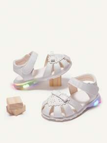 Cozy Pixies 女童夏季发光心形镂空白色 PU 凉鞋，防滑鞋底，可爱百搭 - 白色 - 查看 3