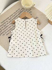 SHEIN Baby Girl Infant Toddler 0-3years Casual Elegant Daily Black & White Polka Dot Bow Ribbon Pleated Sleeveless Blouse Tee Shirt - Apricot - View 2