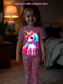 2pcs/Set Young Girl Cute Heart & Unicorn Print Short Sleeve T-Shirt And Pants Set, Glow In The Dark, Suitable For Outdoor Wear Summer Holiday
