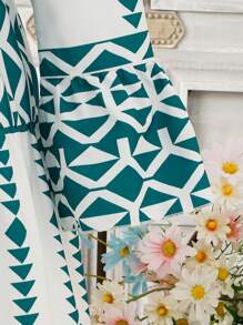 SHEIN 1pc Teen Girl Geometric Digital Print V-Neck A-Line Ruffled Hem Loose Fit Long Sleeve Spring/Ramadan Dress, Suitable For Outing And Home(Sibling Outfits Matching Outfits, 2 Pieces Sold Separately) - Blue and White - View 4