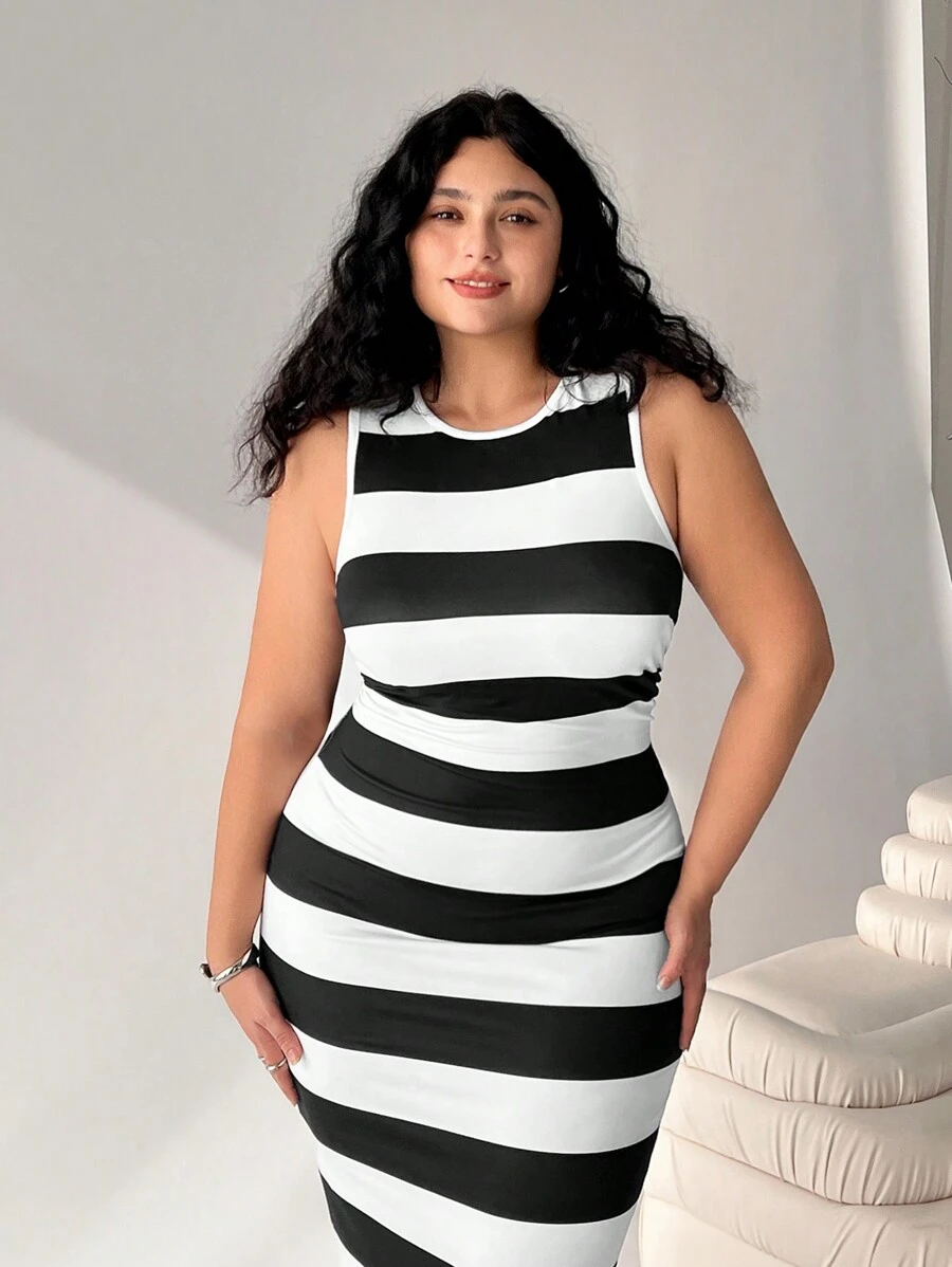SHEIN EZwear 大码黑白条纹休闲连衣裙，简约时尚，适合日常穿着 - 黑與白 - 查看 1