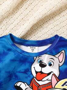 SHEIN 2 pièces/Set Jeune garçon Pyjama T-shirt à manches courtes casual col rond et shorts à motif chien de bande dessinée, ensemble de vêtements de détente confortable