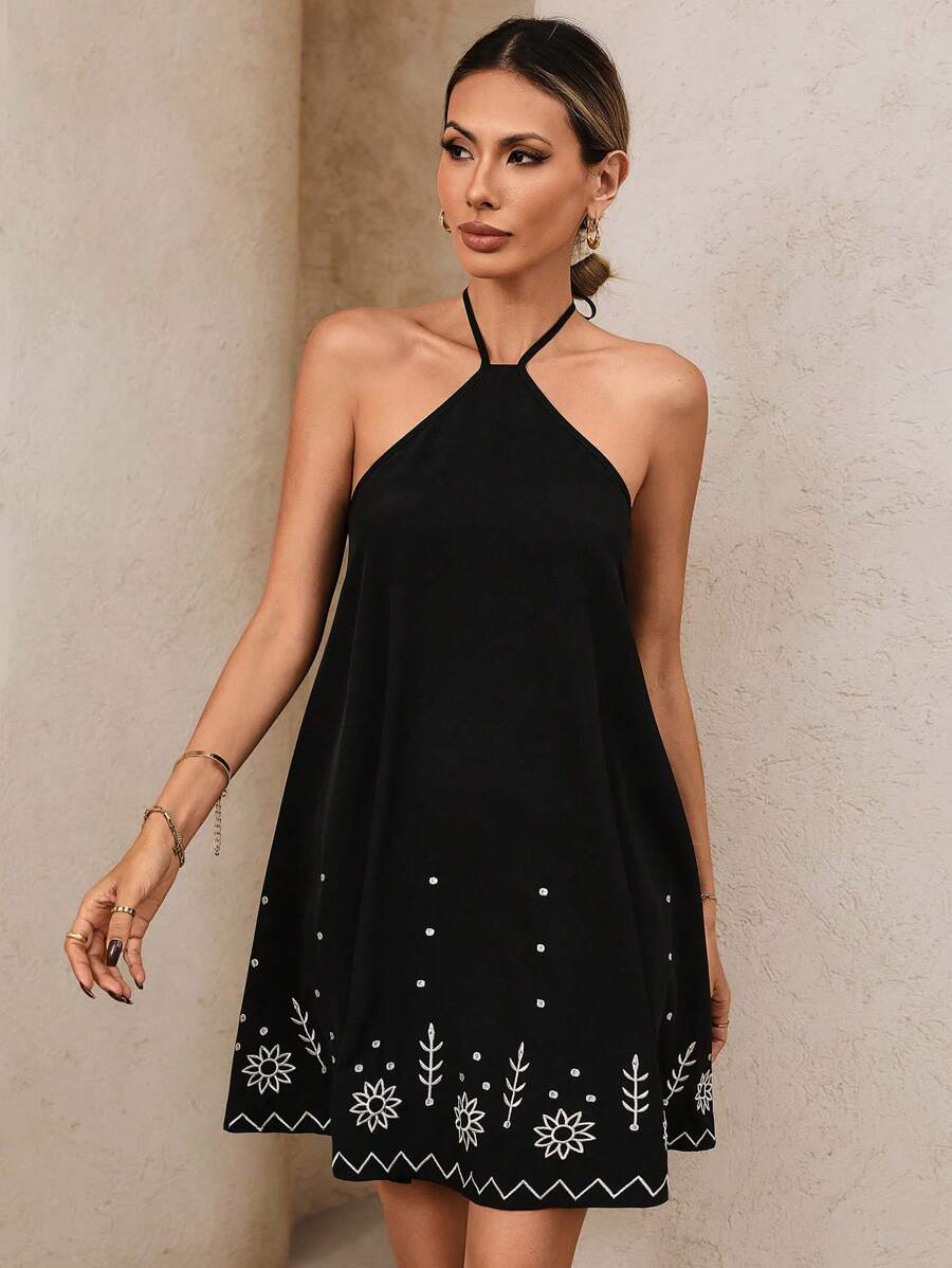 SHEIN VCAY 女士度假休闲刺绣露背系带短裙 - 黑色 - 查看 1