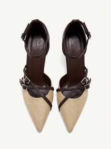 CUCCOO CHICEST Tacones altos tipo stiletto de 8 cm de mujer con puntera puntiaguda, material tejido y correa cruzada en color marrón - Marrón - Ver 3